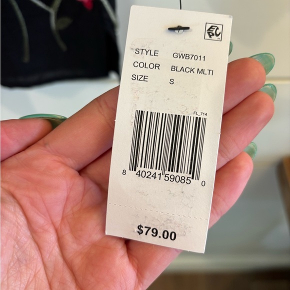 Calessa Black Floral Embroidered Blouse NWT - Picture 2 of 4